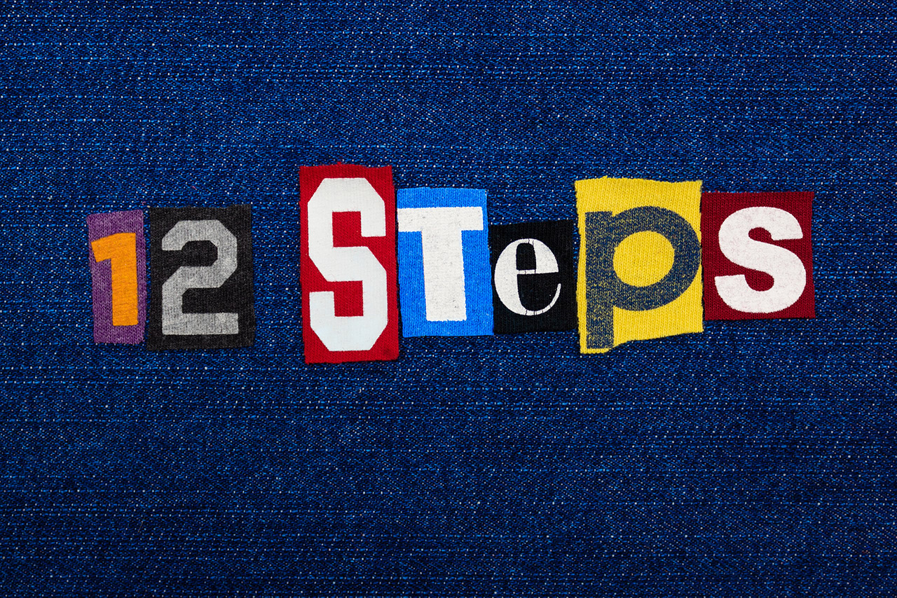 What Does a 12 Step Program Entail?